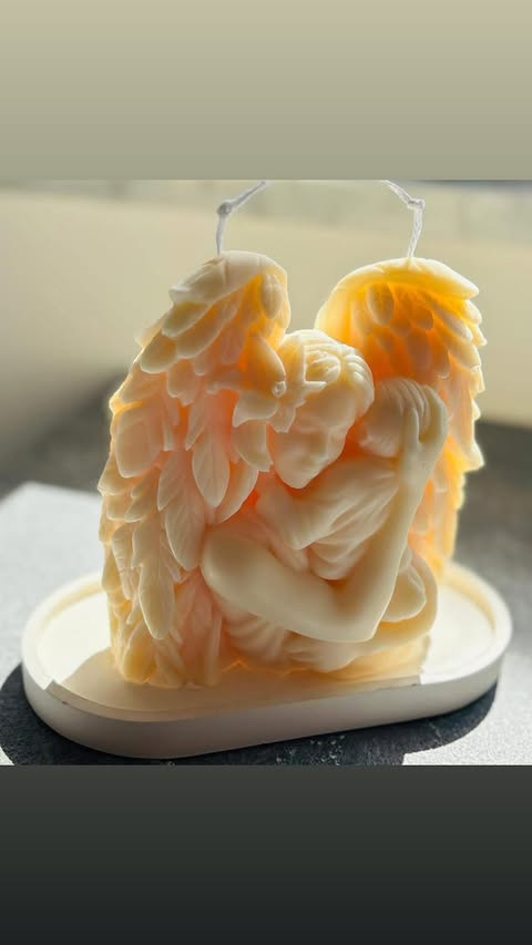 Angelo con Bimbo in Cera Profumata