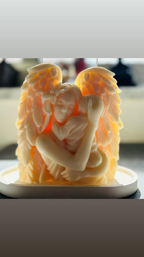 Angelo con Bimbo in Cera Profumata